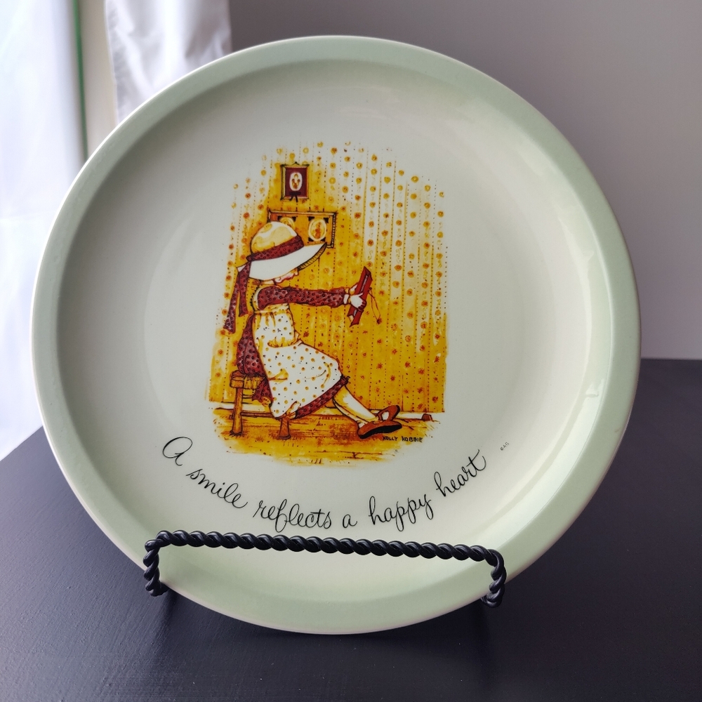 Vintage | Decorative Plate | 10 in |  Holly Hobbie Character & Quote